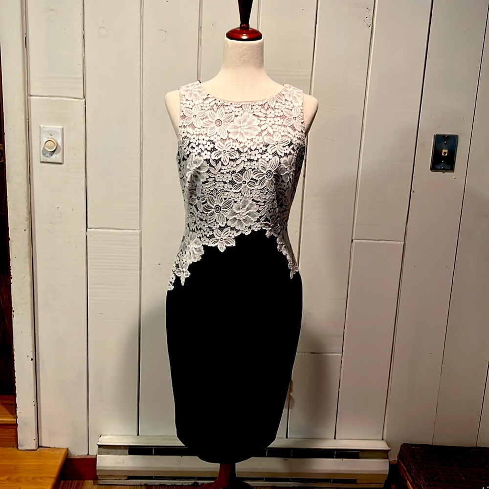 LAUREN Ralph Lauren Zinna Lace Sheath Dress Size 6